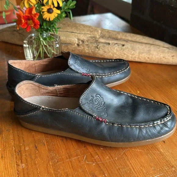 Olukai Nohea nubuck black leather convertible slip on loafer/shoe. Size 7.5 - Picture 2 of 9